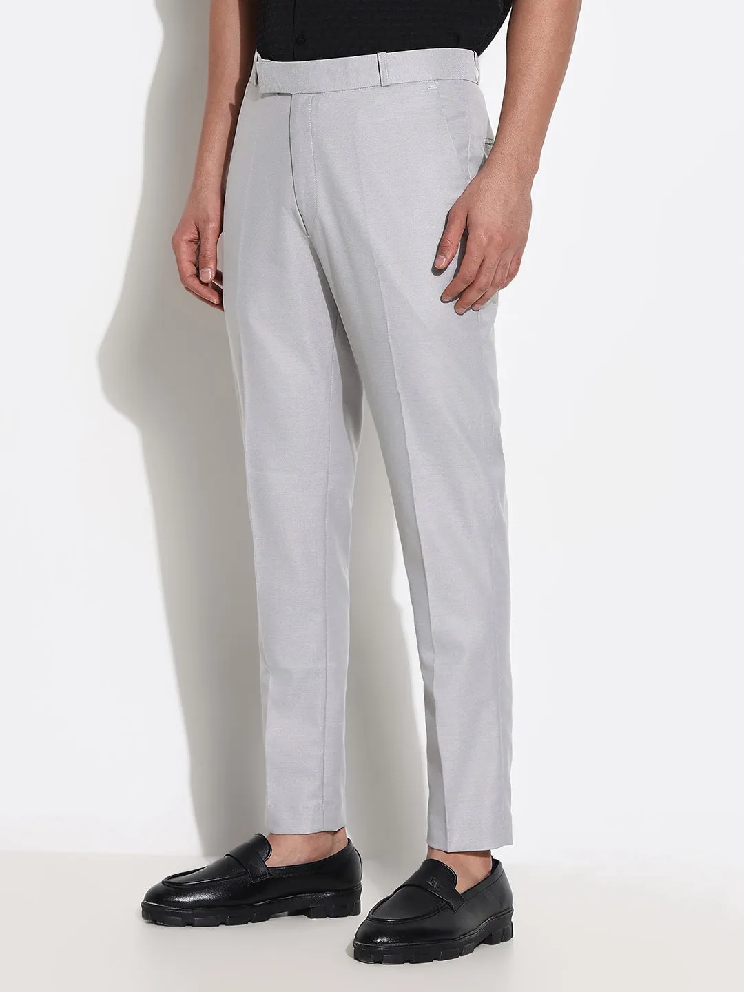 Men Grey Solid Loose Fit Pleated Trousers