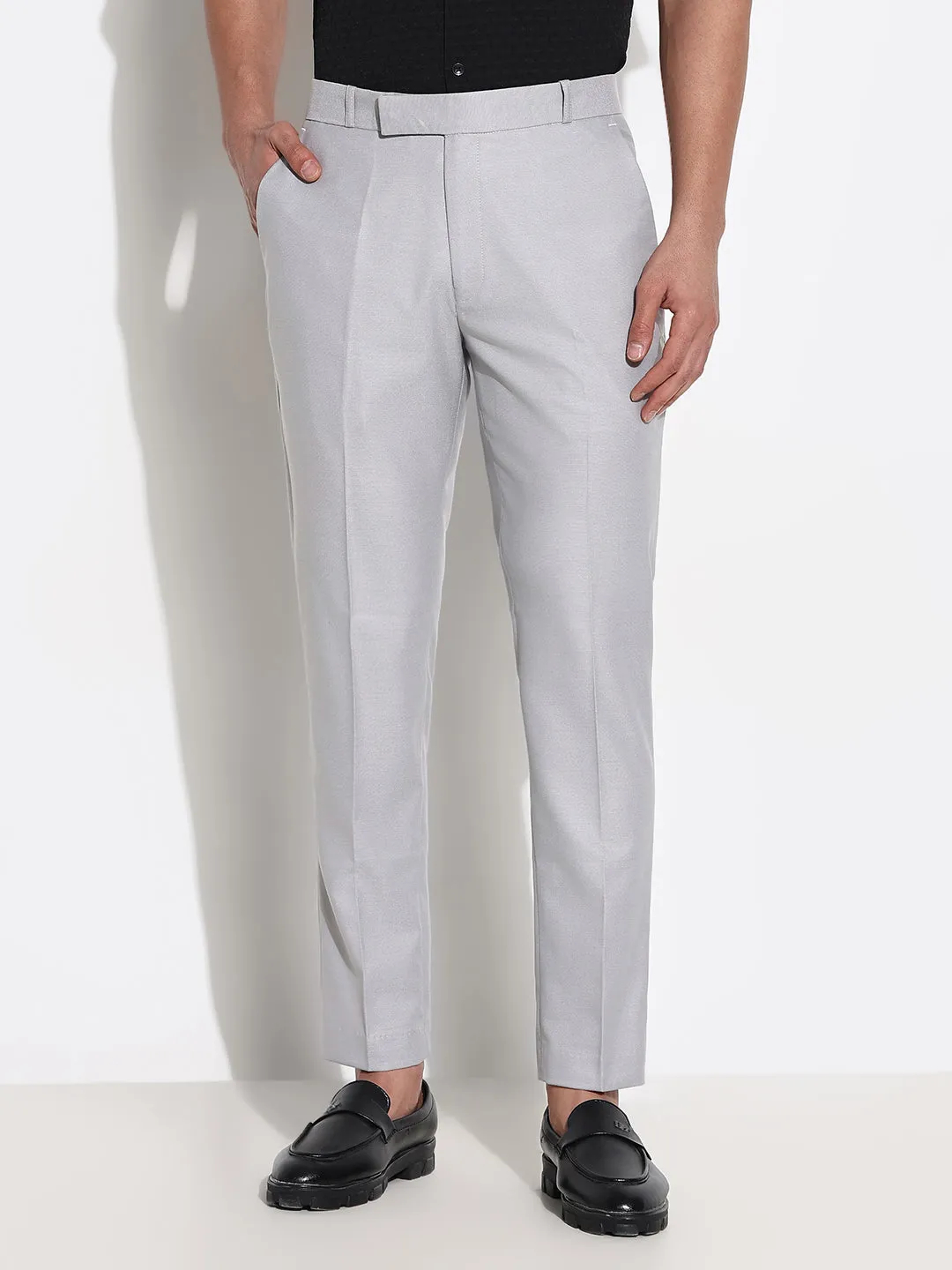 Men Grey Solid Loose Fit Pleated Trousers